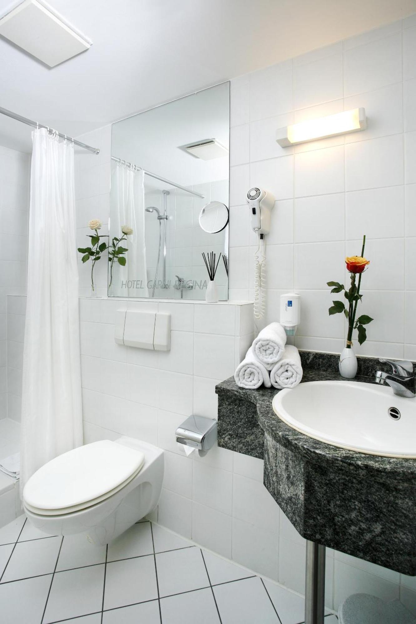Hotel Regina -Garni Koeln Екстер'єр фото